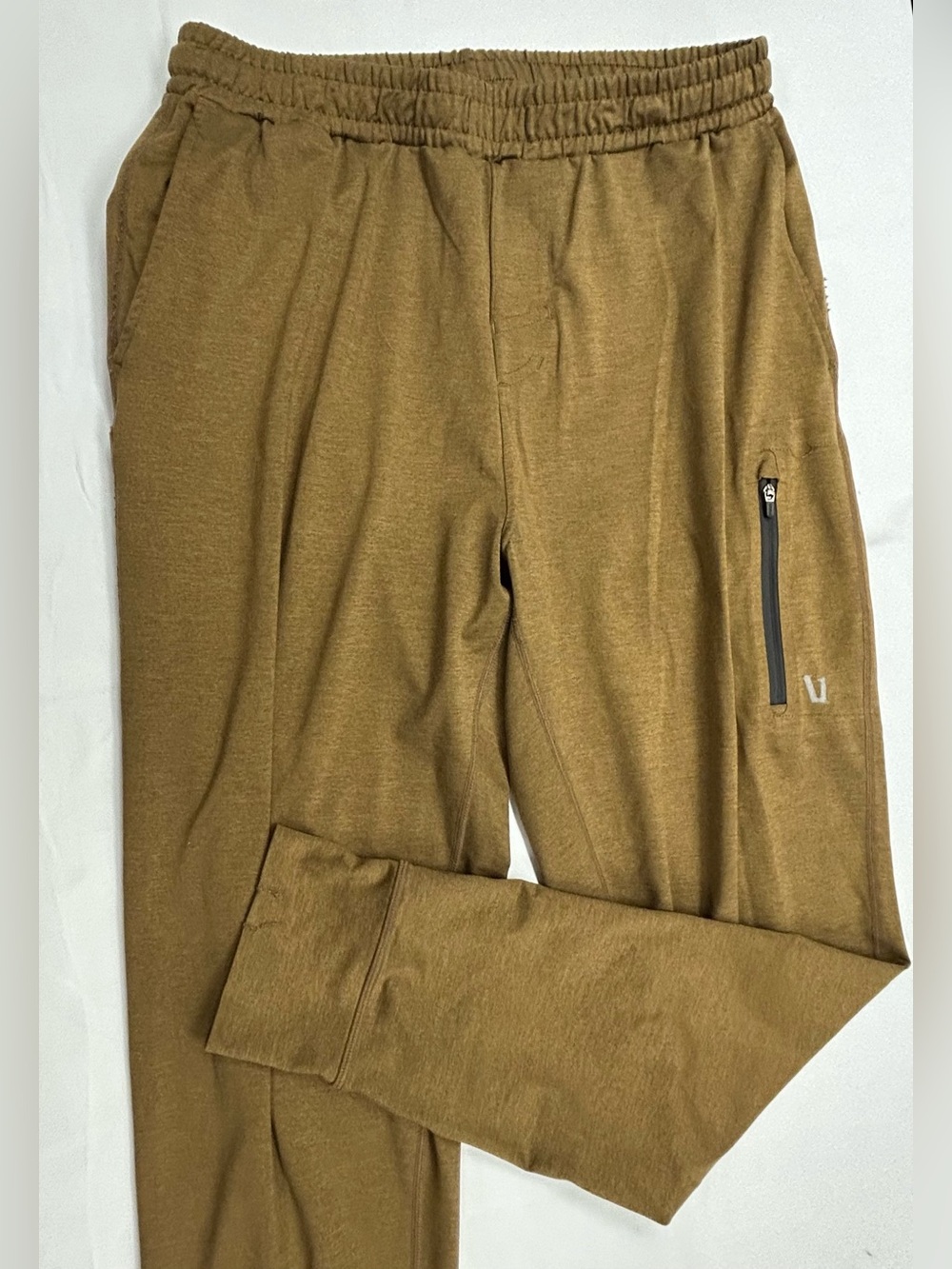 VUORI men’s size medium SUNDAY PERFORMANCE JOGGER